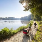 Cycliste sur le chemin de la Rance