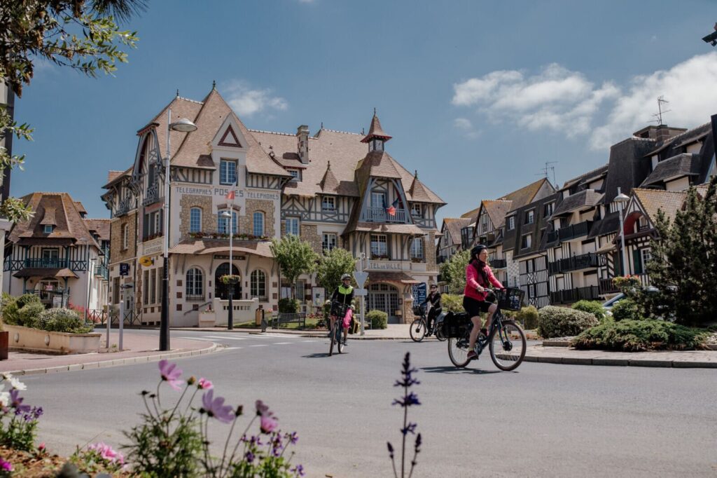 Itinéraire à vélo sur la Côte Fleurie – Vélomaritime en Normandie, Blonville-sur-mer
