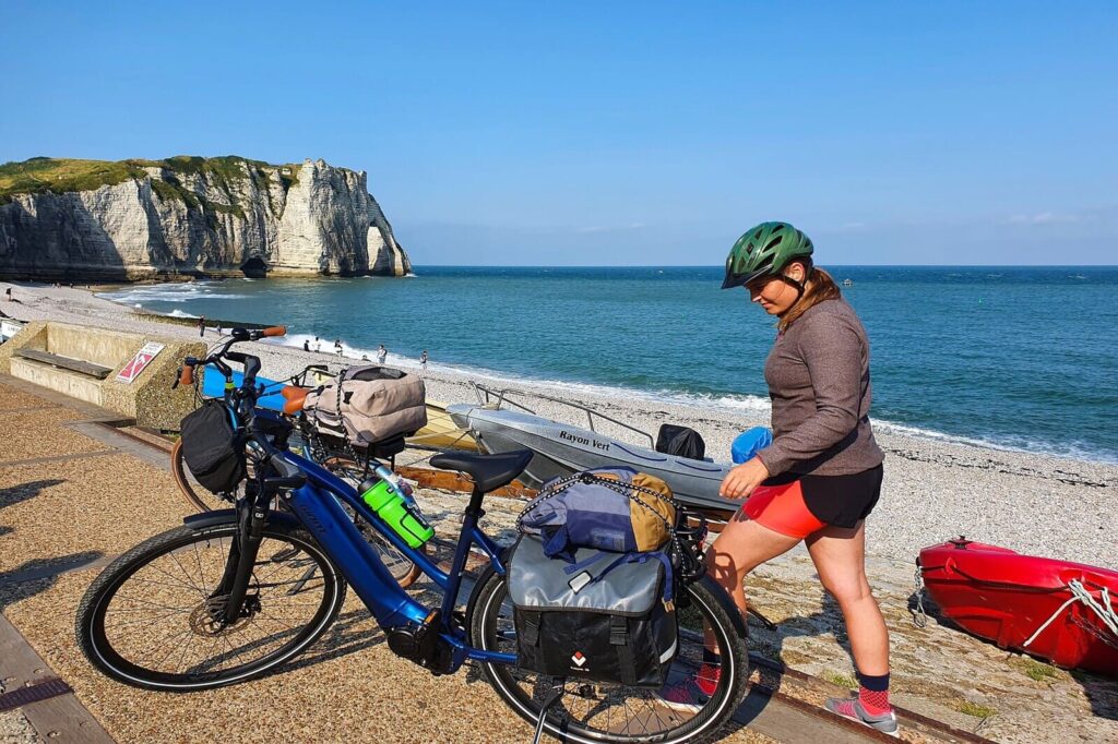Cyclotourisme à Étretat sur l’itinéraire de la Vélomaritime