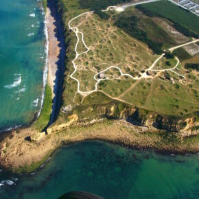 Photo aérienne de la Pointe du Hoc